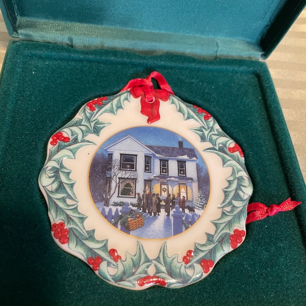 Longaberger Holiday Holly Wreath Porcelain Ornament - Red and Green